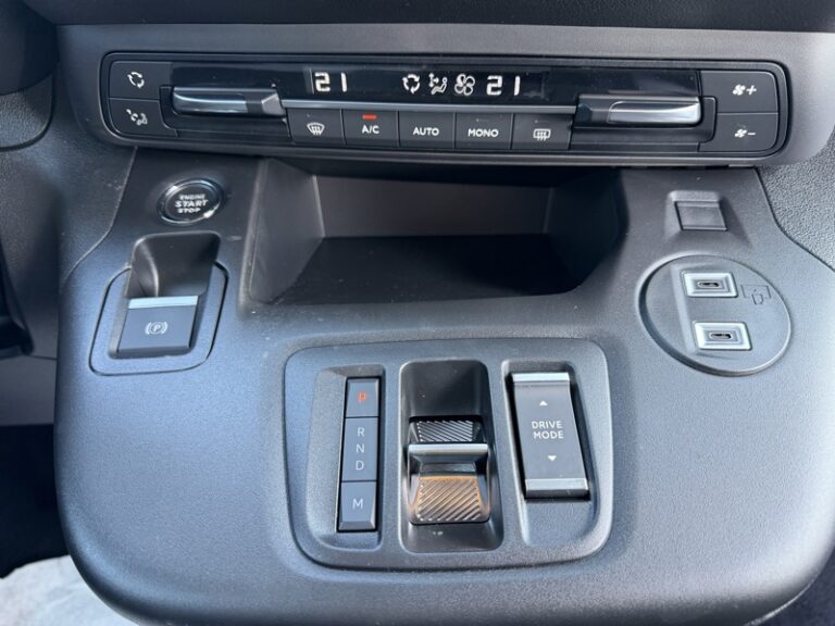 Citroën Berlingo Utilitaire 5 Places TVA Récup 1.5L 130ch EAT8 Premium Connect 24900HT - Image 17 (July 7, 2026)