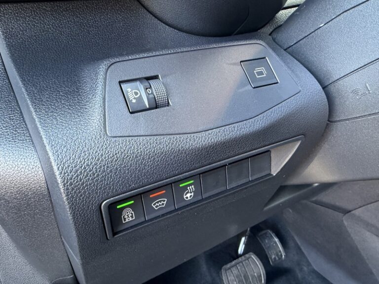 Citroën Berlingo Utilitaire 5 Places TVA Récup 1.5L 130ch EAT8 Premium Connect 24900HT - Image 16 (July 7, 2026)