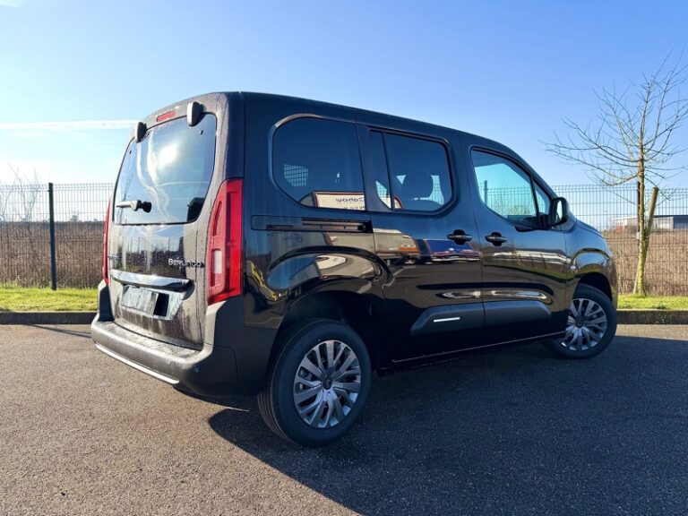 Citroën Berlingo Utilitaire 5 Places TVA Récup 1.5L 130ch EAT8 Premium Connect 24900HT - Image 02 (July 7, 2026)
