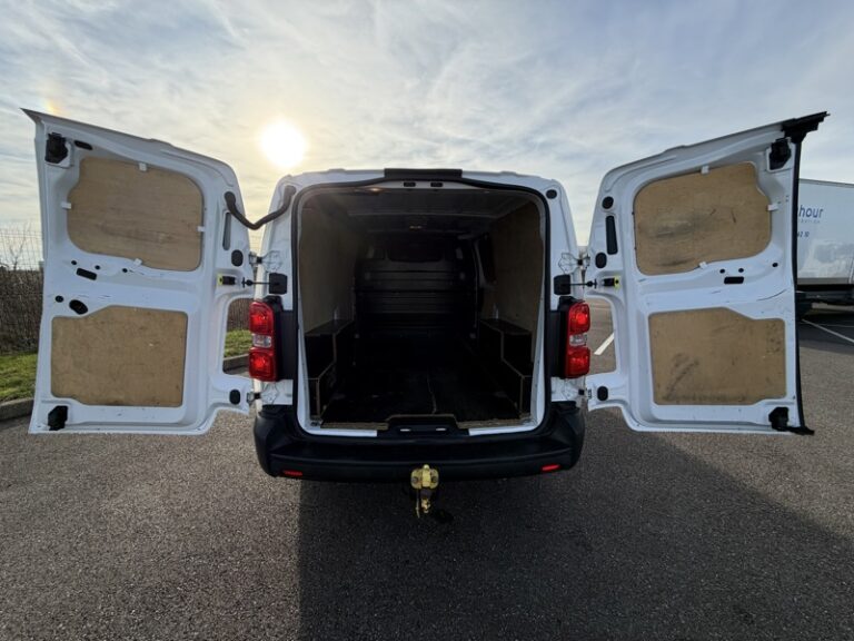 Peugeot Expert 2.0L 145ch Asphalt Long Attelage 17900HT - Image 07 (July 7, 2026)