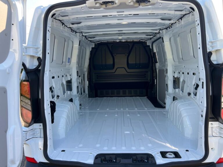 Ford Transit Custom II (2) FOURGON 2.0 ECOBLUE 136CH TREND 280 - Image 19 (July 7, 2026)