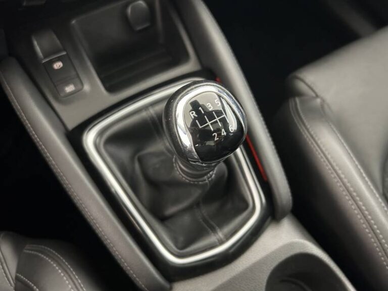Nissan Qashqai 1.3 DIG-T 160 Tekna - Image 15 (July 7, 2026)