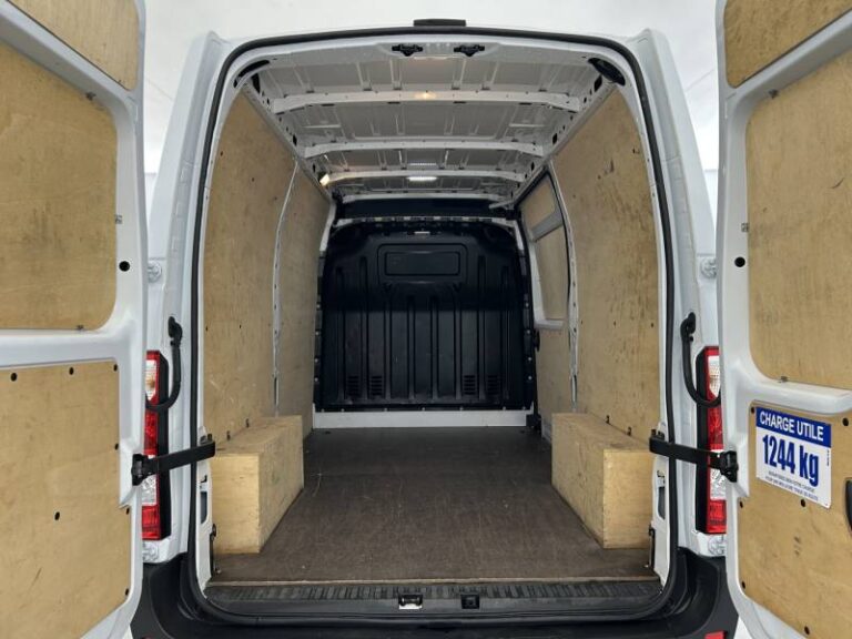 Renault Master FOURGON FGN TRAC F3500 BLUE DCI 135 CONFORT - Image 18 (July 7, 2026)