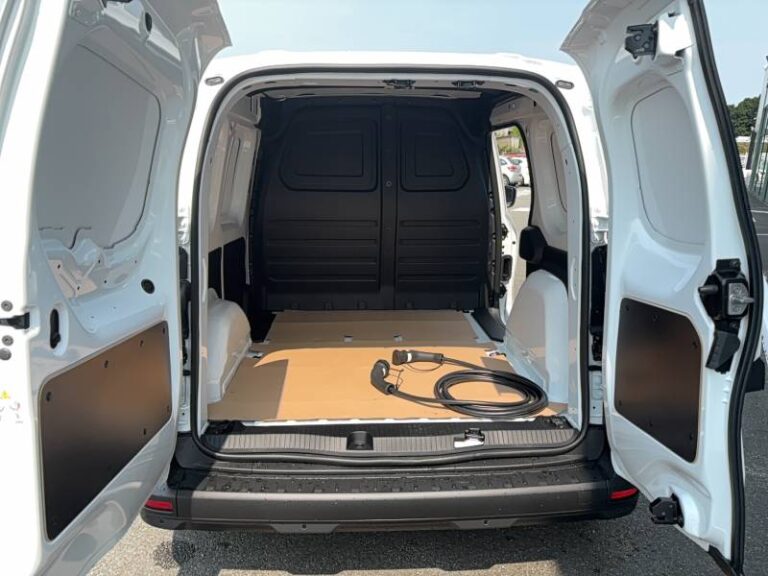 Renault Kangoo Van E-TECH ELECTRIQUE FG TOLE L1 AC11 GSR2 ADVANCE - Image 17 (July 7, 2026)