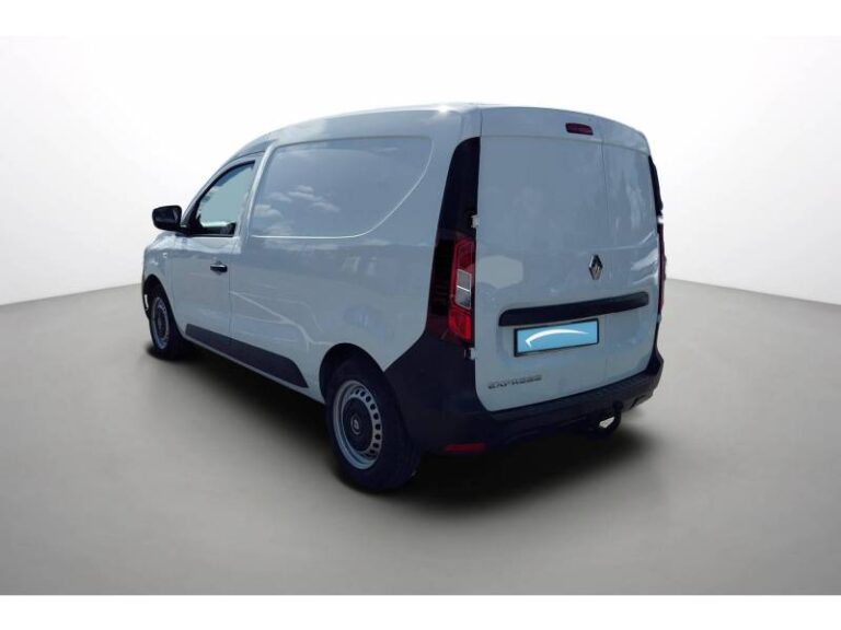 Renault Express (30) VAN TCE 100 – 22 ESSENTIEL - Image 03 (July 7, 2026)