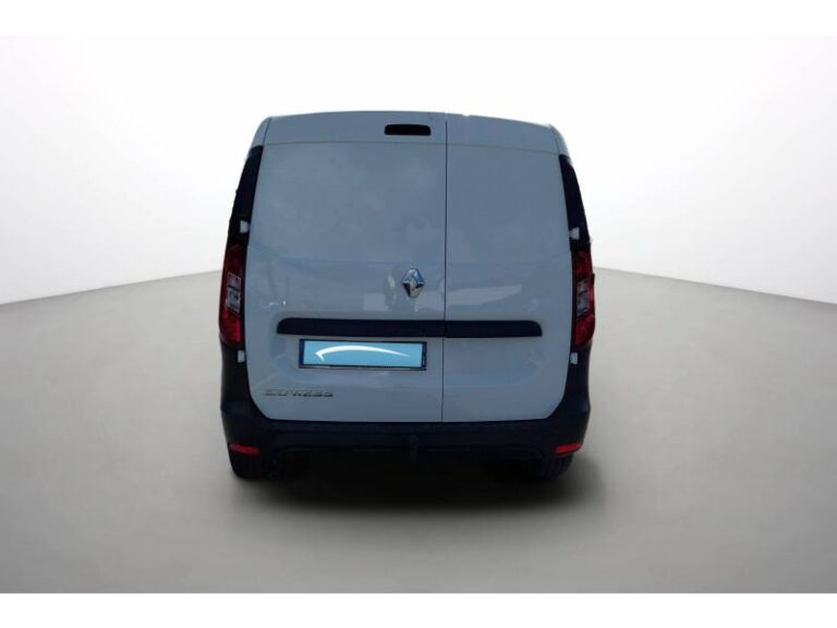 Renault Express (30) VAN TCE 100 – 22 ESSENTIEL - Image 04 (July 7, 2026)