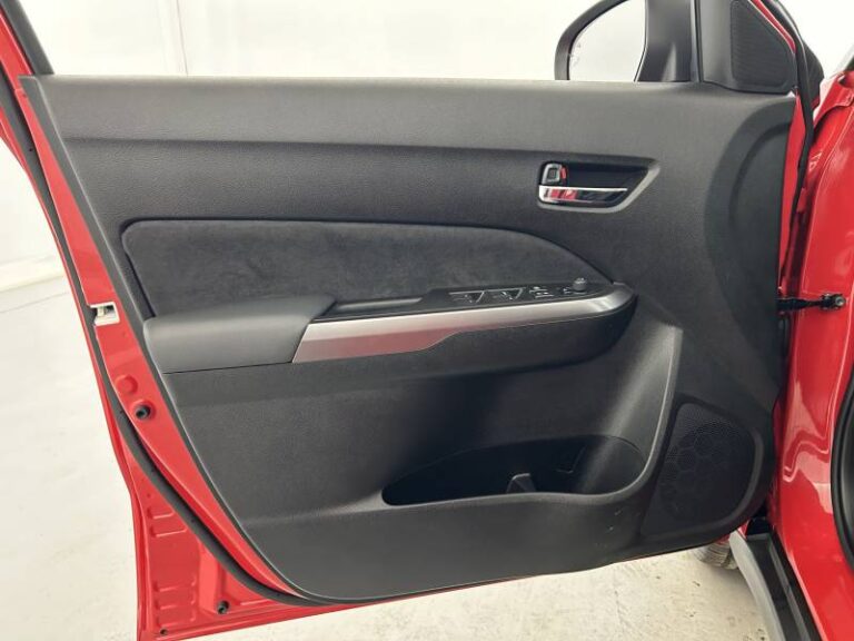 Suzuki Vitara 1.5 Dualjet Hybrid Auto Style - Image 11 (July 7, 2026)