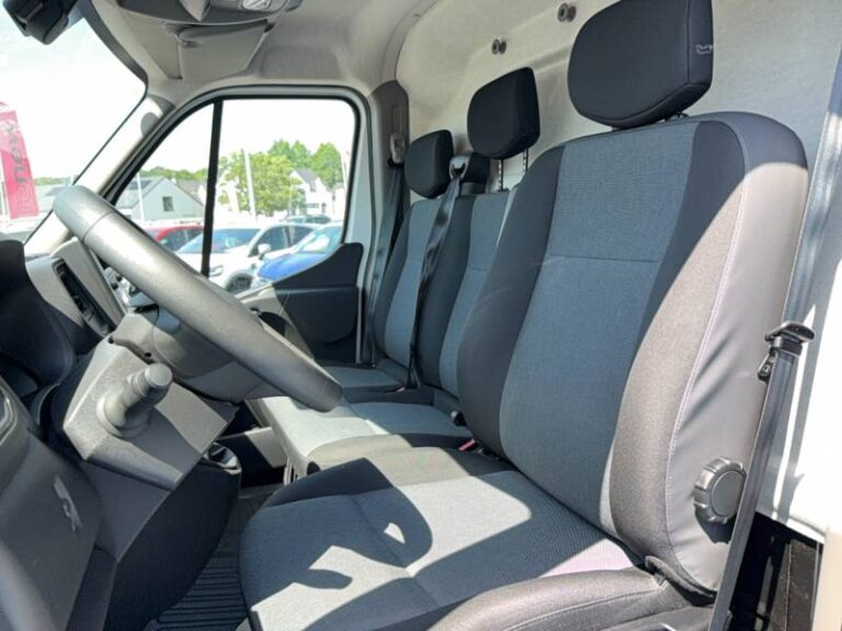 Renault Master FOURGON FGN TRAC F3500 BLUE DCI 135 CONFORT - Image 09 (July 7, 2026)