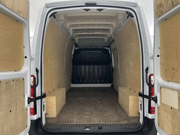 Renault Master FOURGON FGN TRAC F3500 BLUE DCI 135 CONFORT - Image 18 (July 7, 2026)