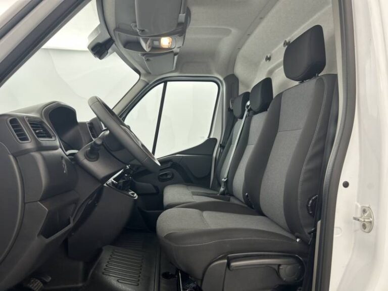 Renault Master FOURGON FGN TRAC F3500 BLUE DCI 135 CONFORT - Image 09 (July 7, 2026)