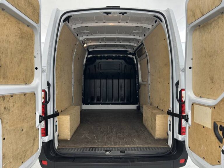 Renault Master FOURGON FGN TRAC F3500 BLUE DCI 135 CONFORT - Image 18 (July 7, 2026)
