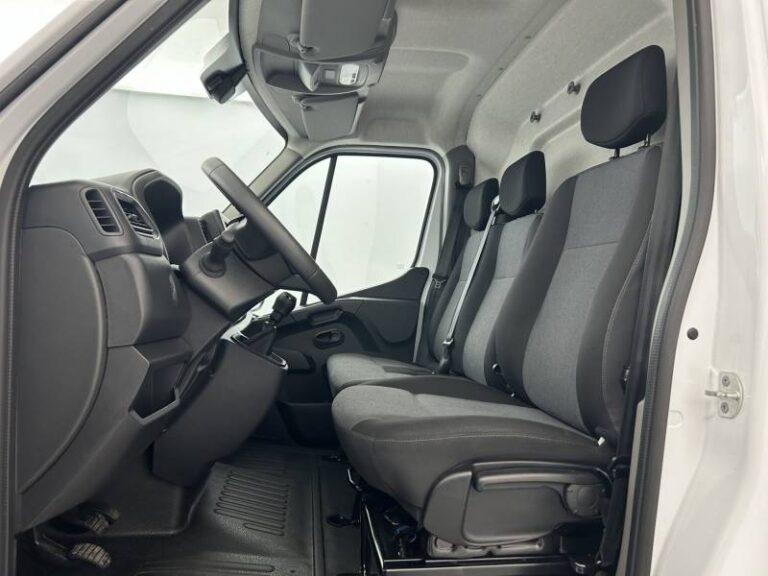 Renault Master FOURGON FGN TRAC F3500 BLUE DCI 135 CONFORT - Image 09 (July 7, 2026)