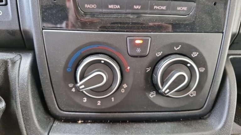 Citroën Jumper 30 BlueHDi 120 S&S BVM6 Driver - Image 13 (July 7, 2026)