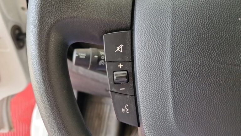 Citroën Jumper 30 BlueHDi 120 S&S BVM6 Driver - Image 18 (July 7, 2026)