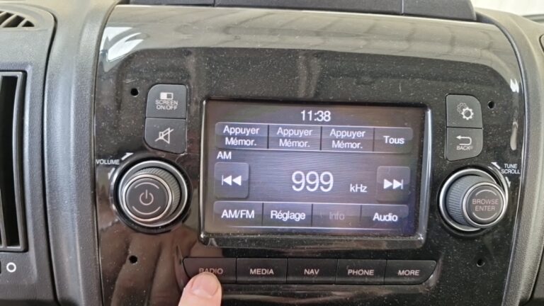 Citroën Jumper 30 BlueHDi 120 S&S BVM6 Driver - Image 10 (July 7, 2026)