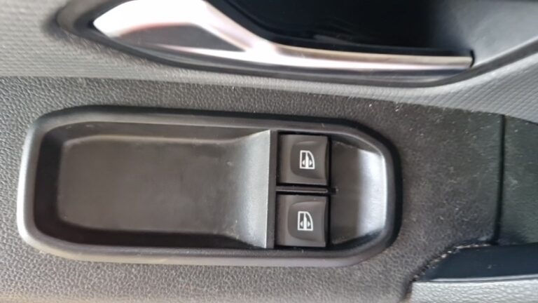 Renault Express Van Confort – Blue dCi 95 - Image 17 (July 7, 2026)
