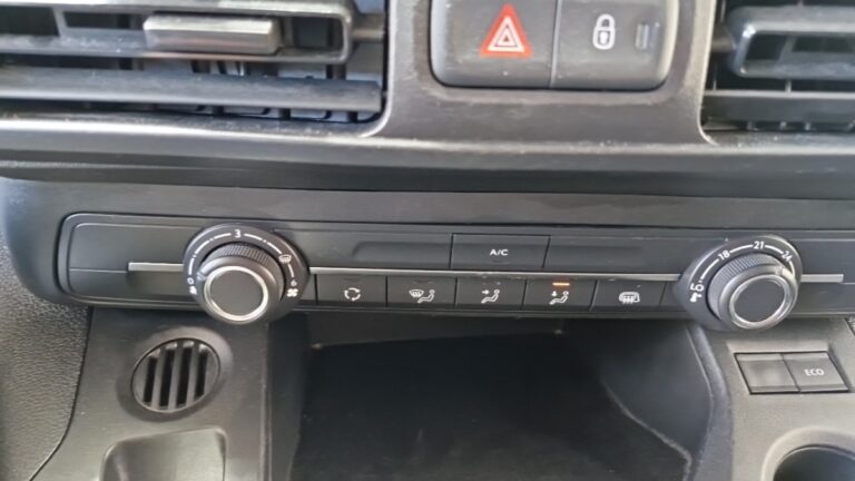 Peugeot Partner Taille M 650kg BlueHDi 130 S&S EAT8 - Image 14 (July 7, 2026)