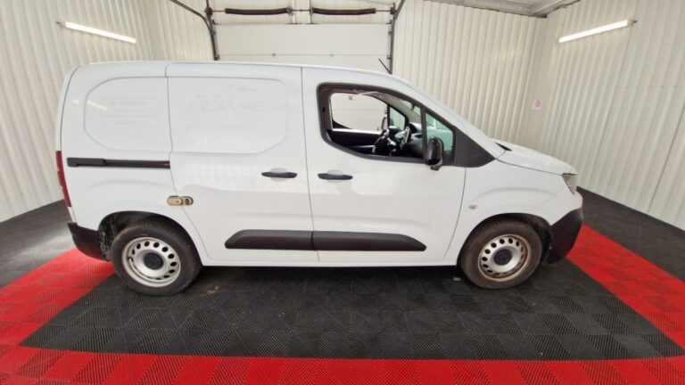 Peugeot Partner Taille M 650kg BlueHDi 130 S&S EAT8 - Image 04 (July 7, 2026)