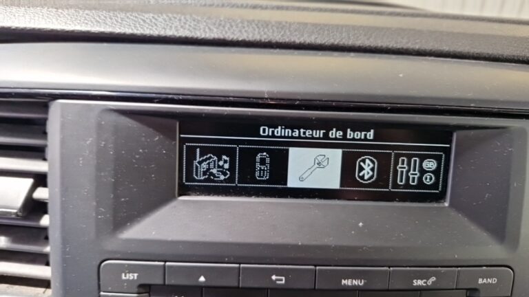 Peugeot Expert 2.0 BLUEHDI 120 S&S LONG PREMIUM - Image 10 (July 7, 2026)
