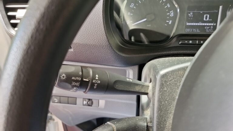 Peugeot Expert 2.0 BLUEHDI 120 S&S LONG PREMIUM - Image 17 (July 7, 2026)