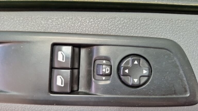 Peugeot Expert 2.0 BLUEHDI 120 S&S LONG PREMIUM - Image 18 (July 7, 2026)