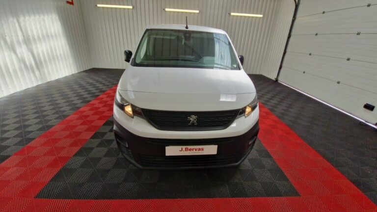 Peugeot Partner Taille M 650kg BlueHDi 130 S&S EAT8 - Image 02 (July 7, 2026)