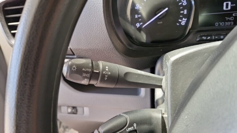 Toyota PROACE 1.5 D MEDIUM 120 D-4D BUSINESS - Image 17 (July 7, 2026)
