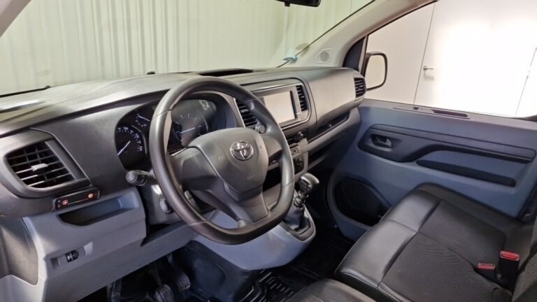 Toyota PROACE 1.5 D MEDIUM 120 D-4D BUSINESS - Image 19 (July 7, 2026)