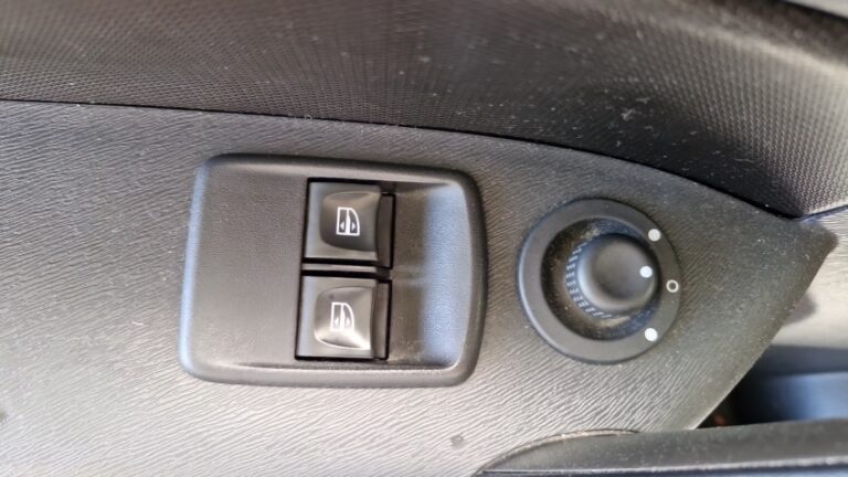 Renault Kangoo Express Grand Confort – Blue dCi 80 - Image 20 (July 7, 2026)