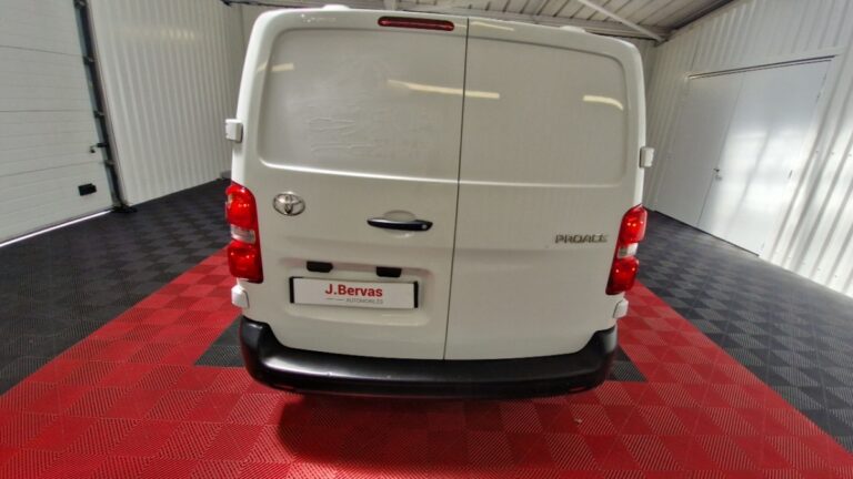 Toyota PROACE 1.5 D MEDIUM 120 D-4D BUSINESS - Image 06 (July 7, 2026)