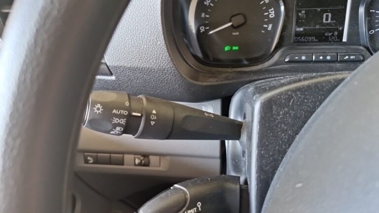 Opel Vivaro 1.5 Diesel 120 ch L1 Pack Clim - Image 18 (July 7, 2026)