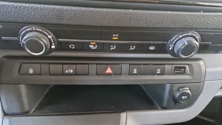 Opel Vivaro 1.5 Diesel 120 ch L1 Pack Clim - Image 13 (July 7, 2026)