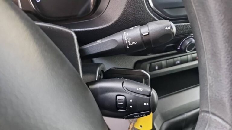 Peugeot Expert 1.5 BLUEHDI 120 S&S STANDARD PREMIUM - Image 14 (July 7, 2026)