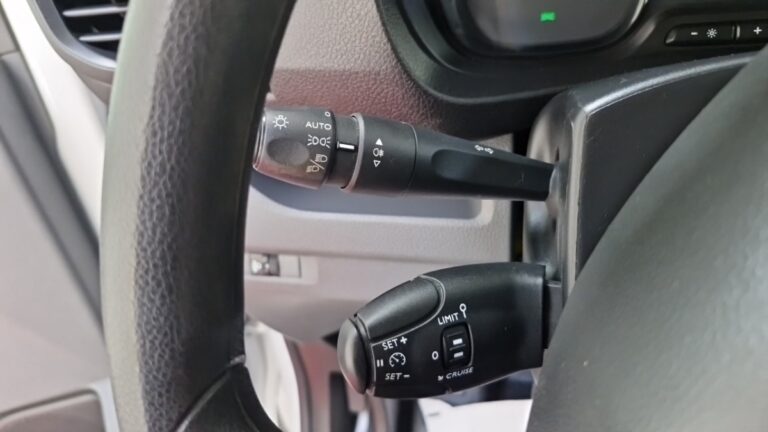 Peugeot Expert 1.5 BLUEHDI 120 S&S STANDARD PREMIUM - Image 15 (July 7, 2026)