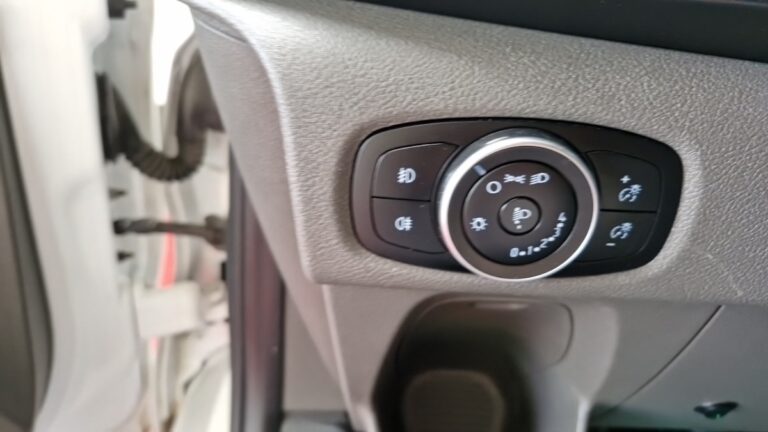 Ford Transit Custom 2.0 ECOBLUE 105 300 TREND BUSINESS - Image 17 (July 7, 2026)