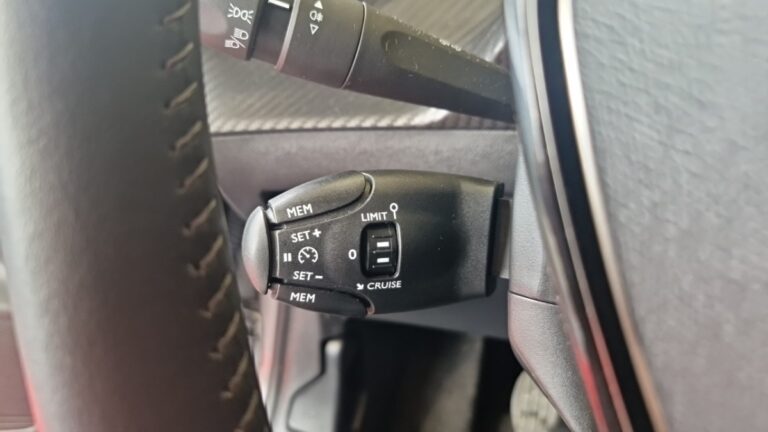 Peugeot 208 affaire BlueHDi 100 S&S PREMIUM PACK - Image 16 (July 7, 2026)