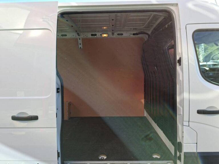 Nissan Interstar FOURGON 3T3 2.3 DCI 135 ACENTA - Image 07 (July 7, 2026)