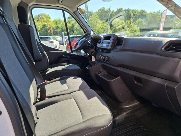 Nissan Interstar FOURGON 3T3 2.3 DCI 135 ACENTA - Image 08 (July 7, 2026)