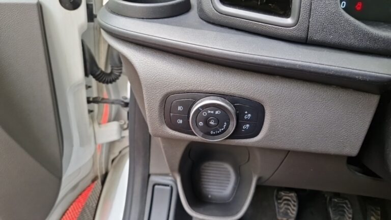 Ford Transit Custom CABINE APPROFONDIE 2.0 Ecoblue 130 Trend Business - Image 17 (July 7, 2026)
