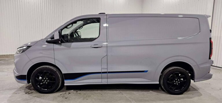 Ford Transit Custom FOURGON 320 2.0 ECOBLUE 170 CH BVA8 SPORT - Image 05 (July 7, 2026)