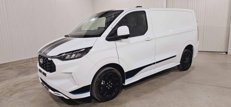 Ford Transit Custom FOURGON 320 2.0 ECOBLUE 170 CH BVA8 SPORT - Image 01 (July 7, 2026)