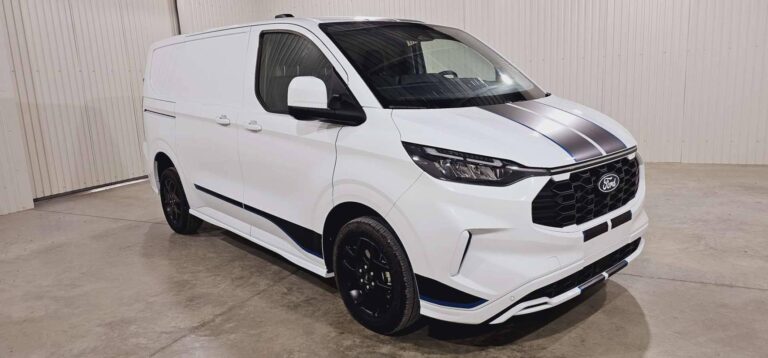 Ford Transit Custom FOURGON 320 2.0 ECOBLUE 170 CH BVA8 SPORT - Image 16 (July 7, 2026)