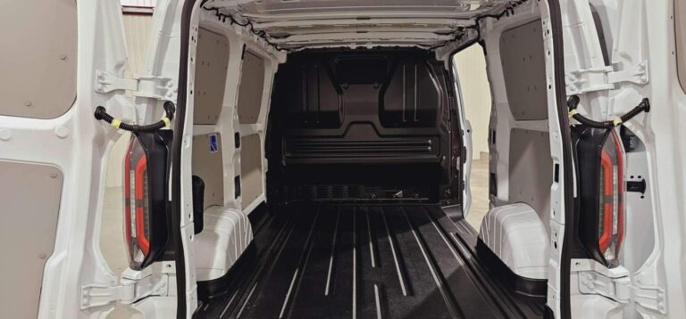 Ford Transit Custom FOURGON 320 2.0 ECOBLUE 170 CH BVA8 SPORT - Image 19 (July 7, 2026)