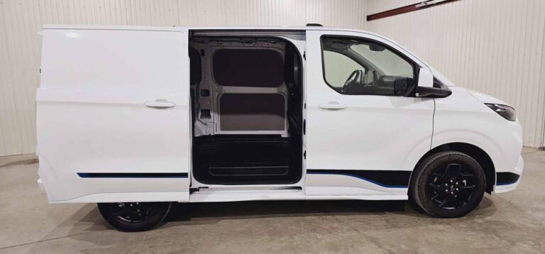 Ford Transit Custom FOURGON 320 2.0 ECOBLUE 170 CH BVA8 SPORT - Image 06 (July 7, 2026)