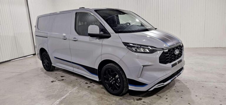 Ford Transit Custom FOURGON 320 2.0 ECOBLUE 170 CH BVA8 SPORT - Image 11 (July 7, 2026)