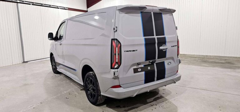 Ford Transit Custom FOURGON 320 2.0 ECOBLUE 170 CH BVA8 SPORT - Image 02 (July 7, 2026)