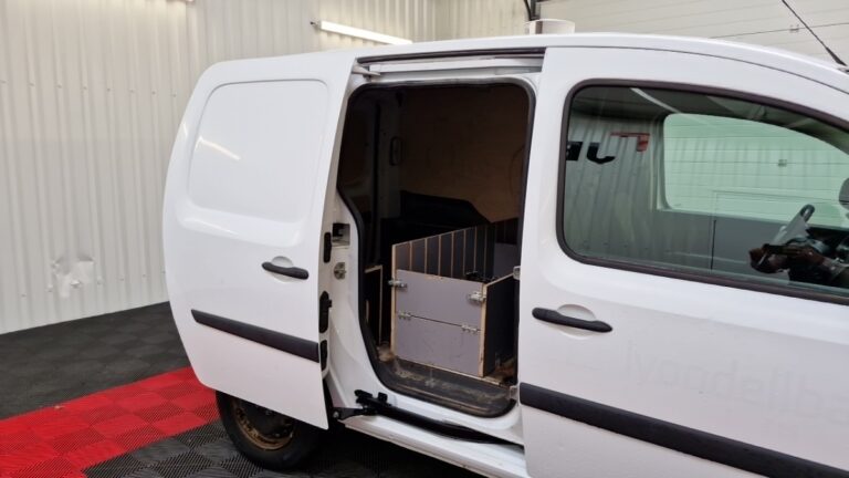 Renault Kangoo Express Grand Confort – Blue dCi 80 - Image 18 (July 7, 2026)