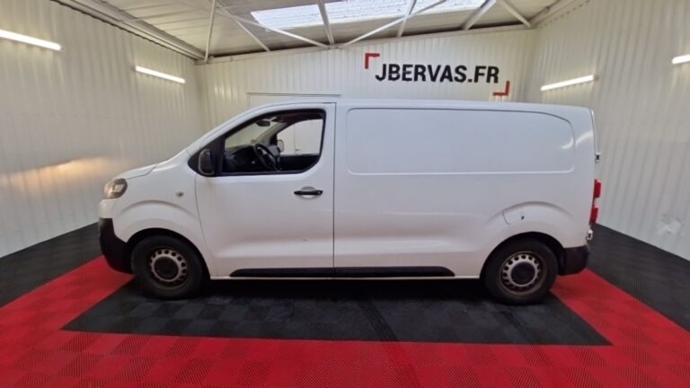 Citroën Jumpy M BlueHDi 120 S&S BVM6 (300 Nm) Driver - Image 08 (July 7, 2026)