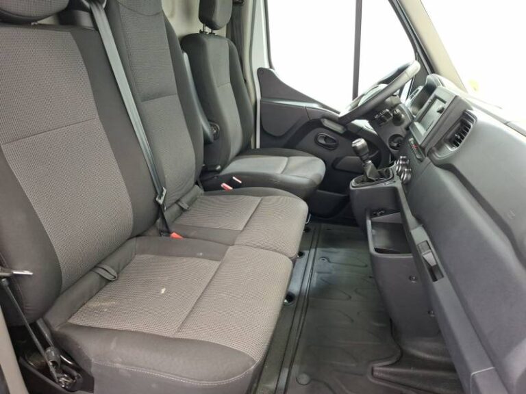 Renault Master FOURGON FGN TRAC F3300 DCI 135 GRAND CONFORT - Image 12 (July 7, 2026)