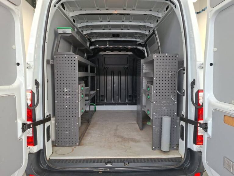 Renault Master FOURGON FGN TRAC F3300 DCI 135 GRAND CONFORT - Image 15 (July 7, 2026)